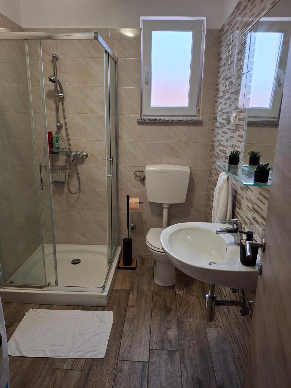 Ferienwohnung Apartman Damador Relax Viskovo Exterior foto